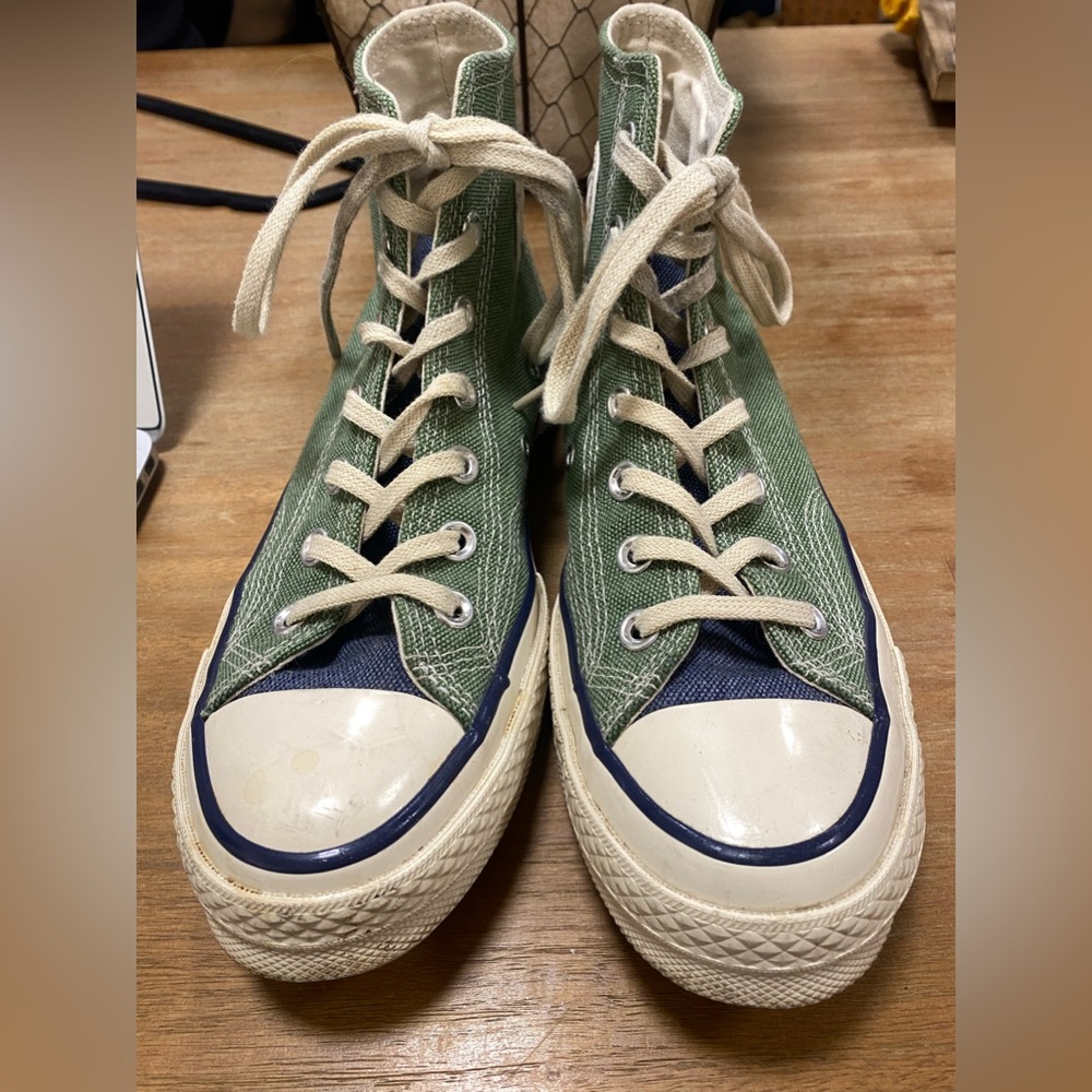 Converse Chuck 70 Hi Sneakers size 39/8W/6M in tree line green/midnight navy